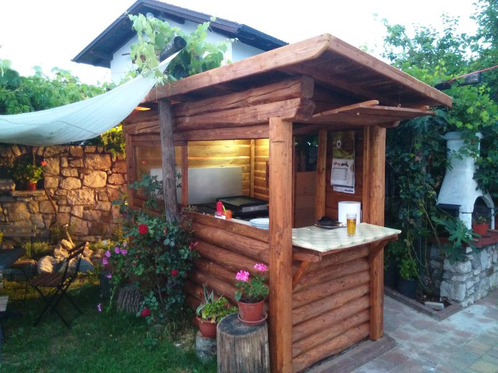 Osterija Na Planinci Bed & Breakfast Divača Екстериор снимка