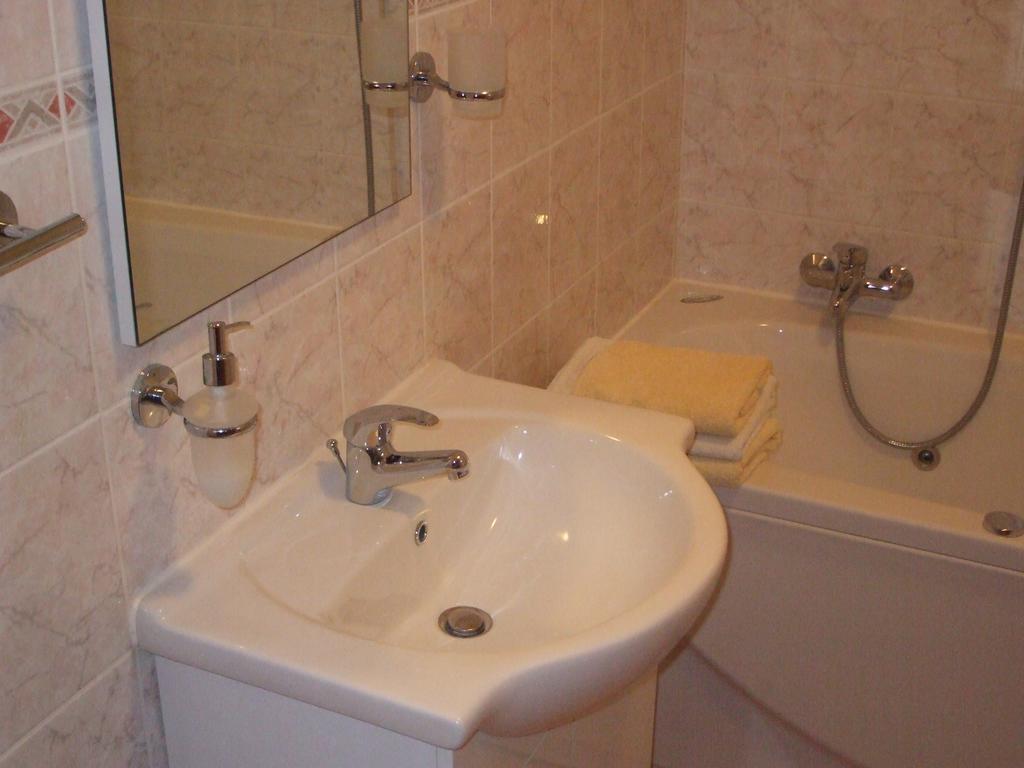 Osterija Na Planinci Bed & Breakfast Divača Екстериор снимка
