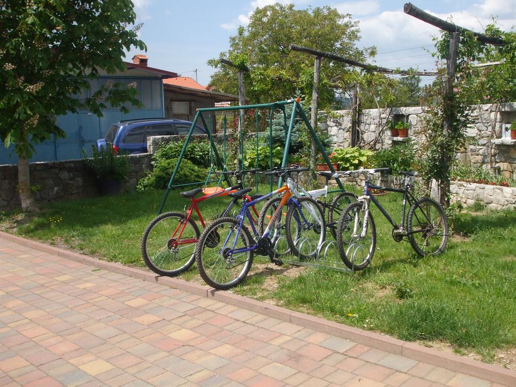 Osterija Na Planinci Bed & Breakfast Divača Екстериор снимка